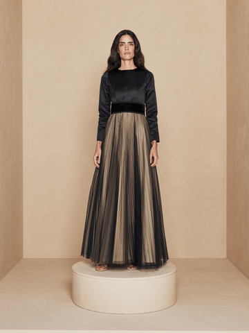 PLEATED TULLE AND SATIN DRESS WITH TULLE ABAYA AND VEVLET BELT