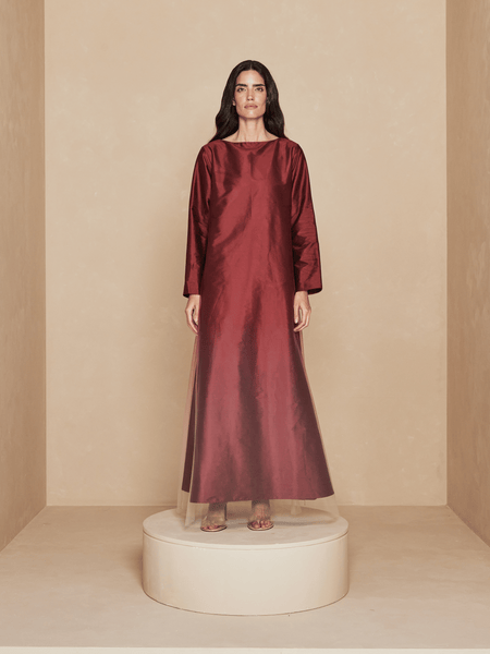 RED OMBRE TULLE DOUBLE LAYERED AND PLEATED ABAYA WITH TAFFETA INNER